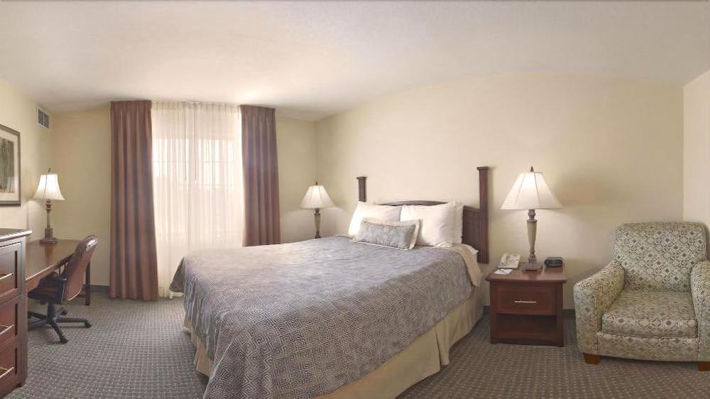 Staybridge By Ihg 3*